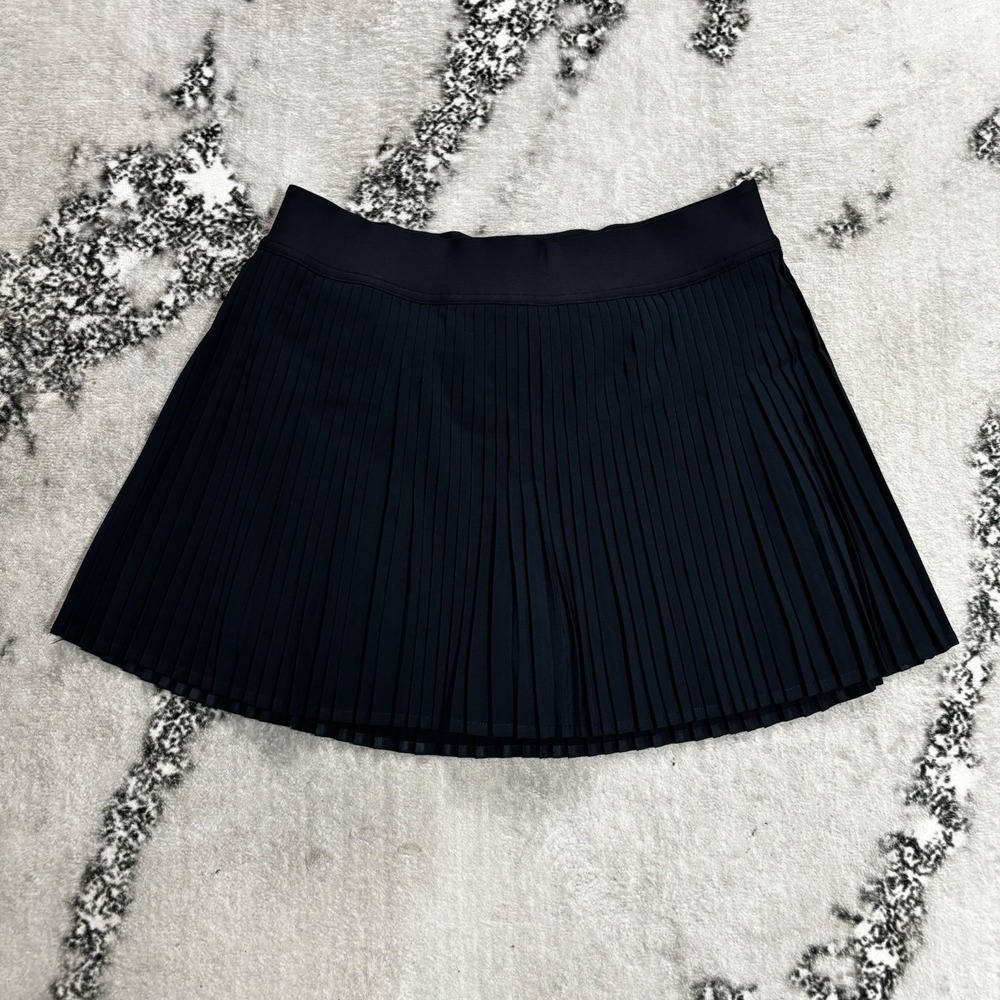 Lululemon Navy Blue Pleated Tennis Skirt Skort Size 6 Athletic Golf Activewear